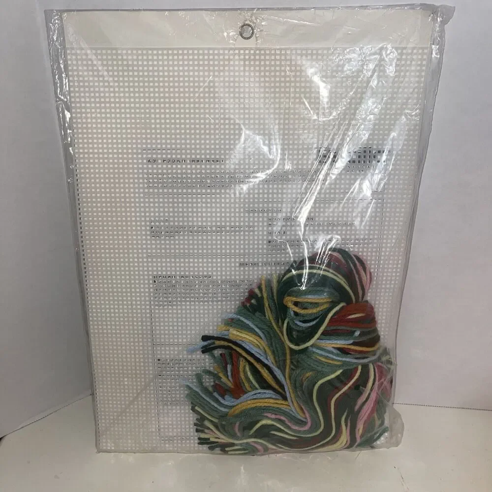 Vintage New Bucilla Potpourri Heart Wreath Plastic Canvad Kit 6050 11 X 14 1990